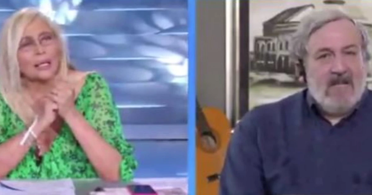 Domenica In, il gesto di Michele Emiliano che sconvolge Mara Venier: lo... mostra in diretta