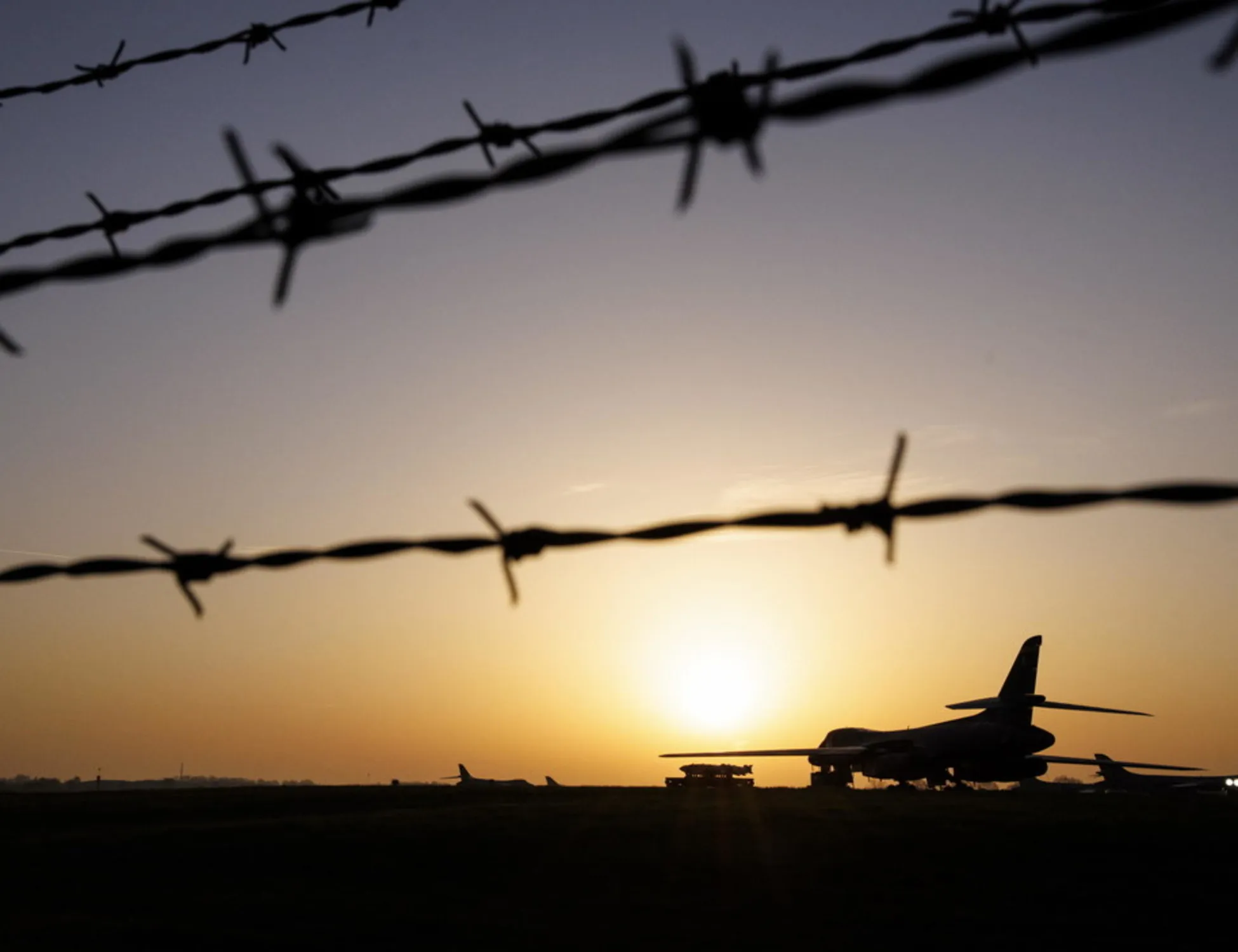 Leggi l'articolo: Il blitz alla base della Raf: "Chi c'è dietro i 5 arrestati"