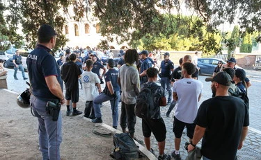 Maranza, chi rischia di non prendere la cittadinanza: su Libero di oggi la nuova proposta di legge del governo Meloni
