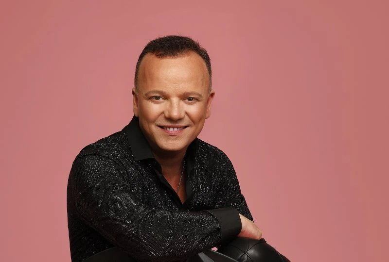Gigi D'Alessio in tour, il pubblico decide la scaletta