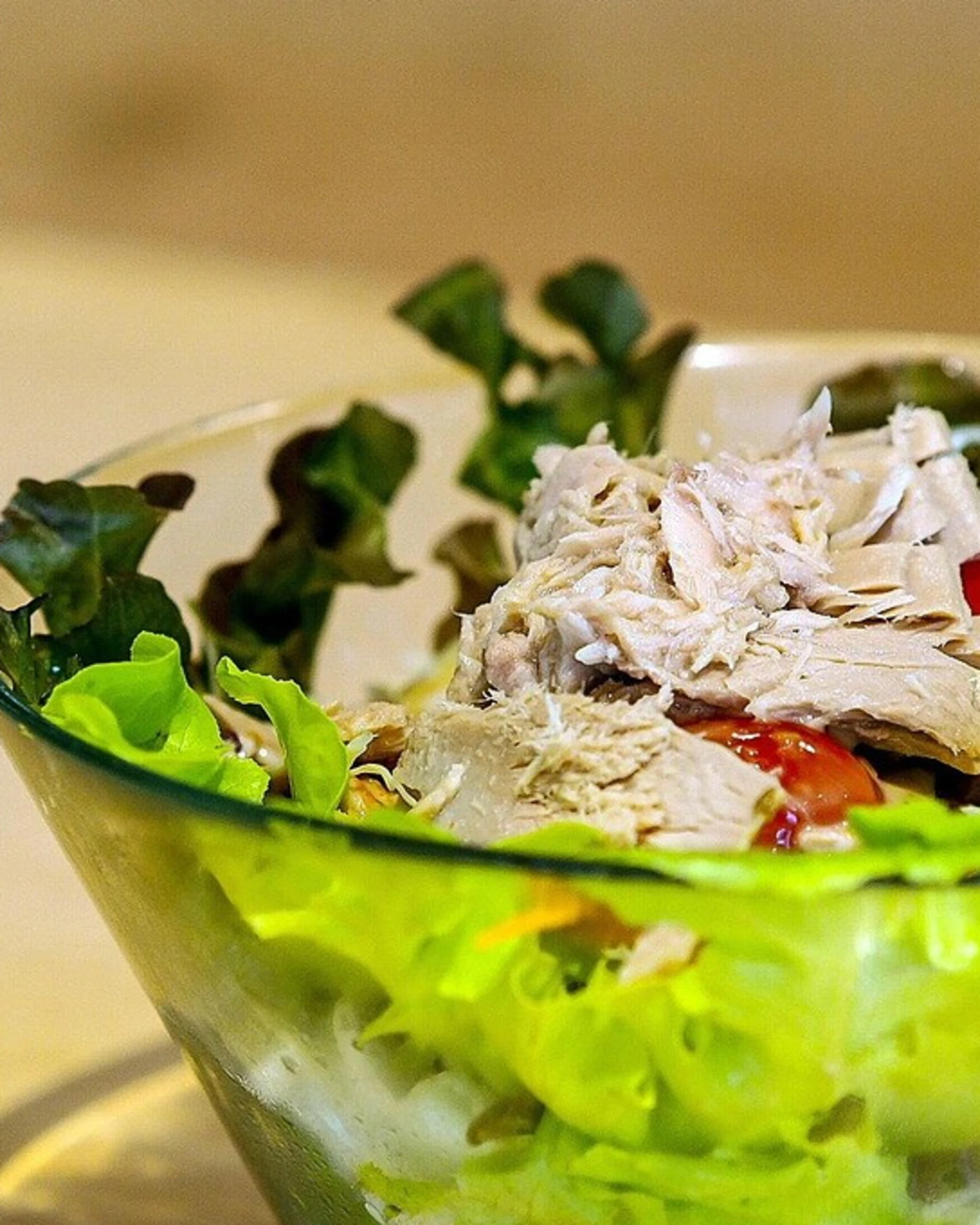 Cagliari, mangiano tonno in pausa pranzo: finiscono intossicati