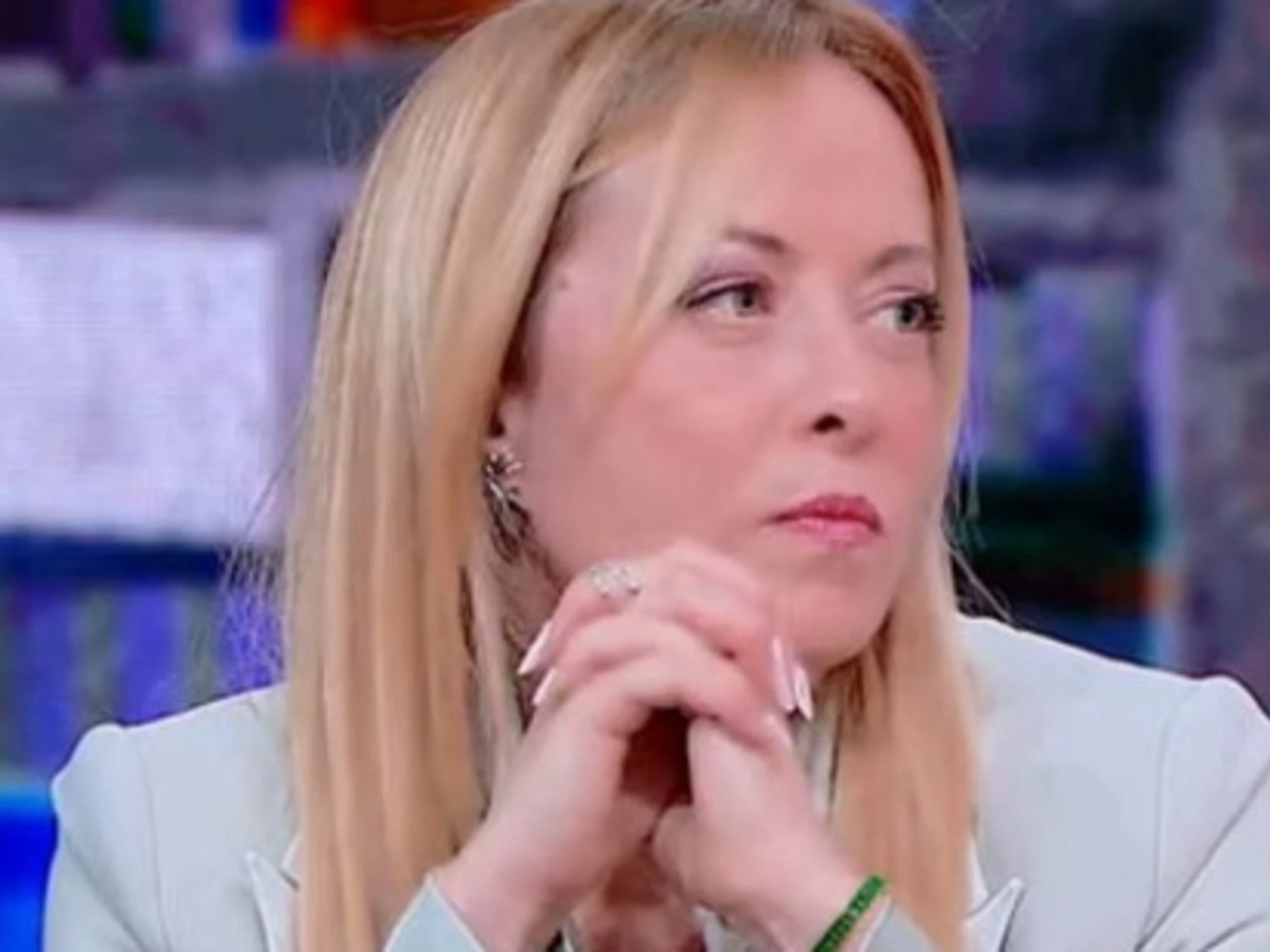 Covid, Meloni contro Conte: "Emergono fatti incredibili". E il grillino apre all'audizione