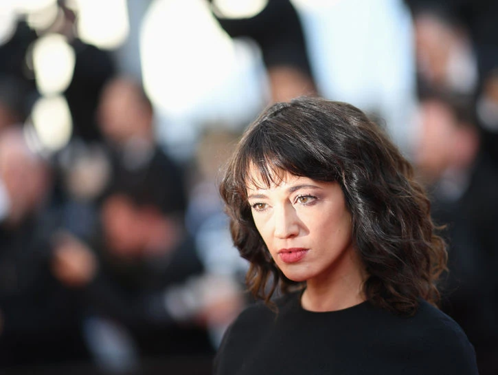 Asia Argento, il messaggio inquietante su Instagram: "Era meglio morire da piccoli che..."