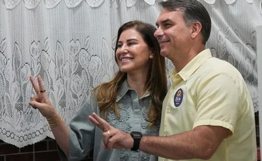 Flavio Bolsonaro, l'incredibile fuga a piedi in Argentina: come ha beffato Lula