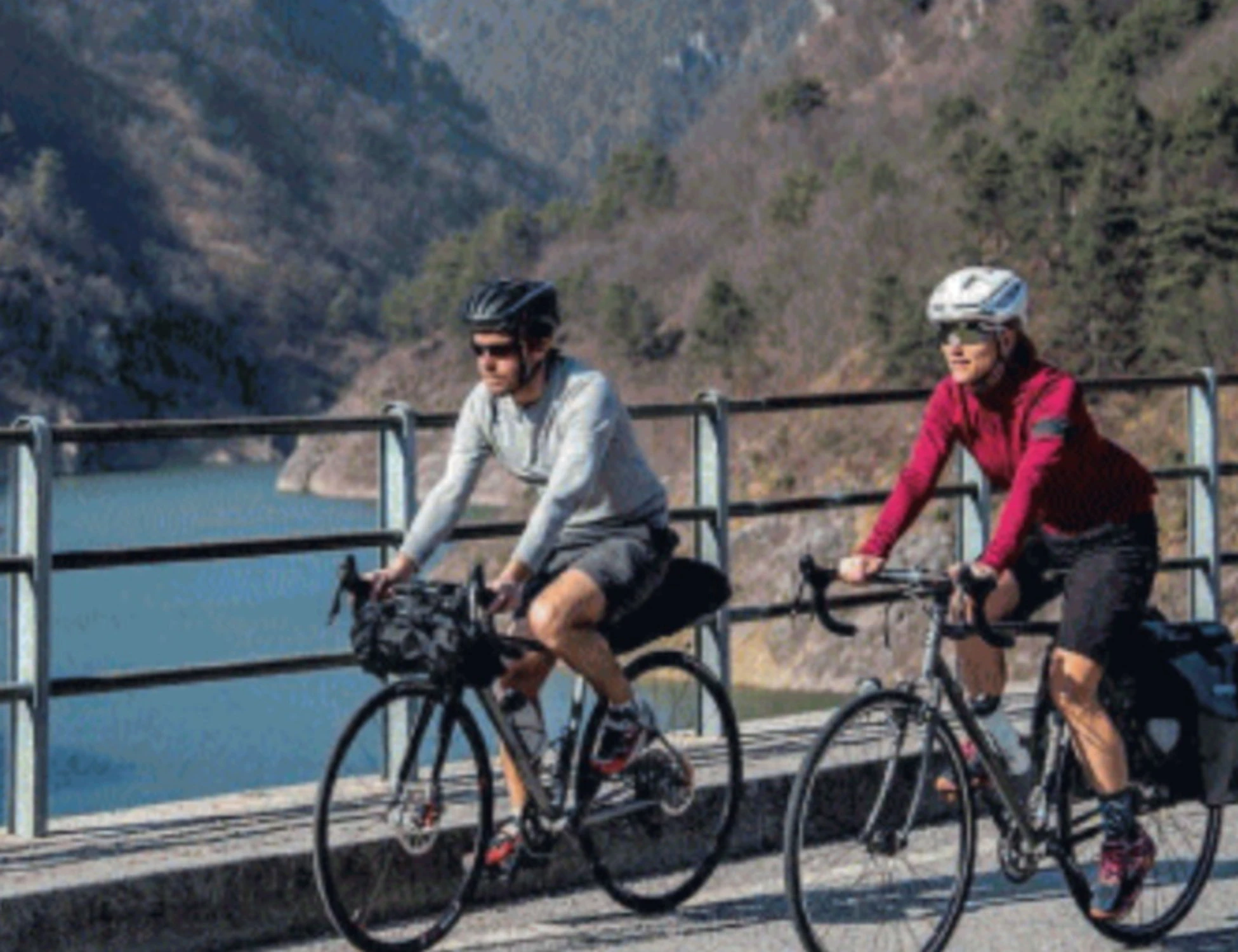Dalle valli ai laghi, il cicloturismo riscrive la mappa della Lombardia