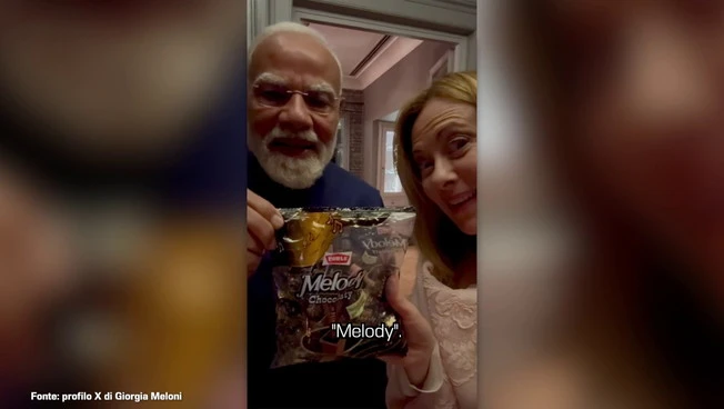 Meloni posta video con Modi e le caramelle "Melody"