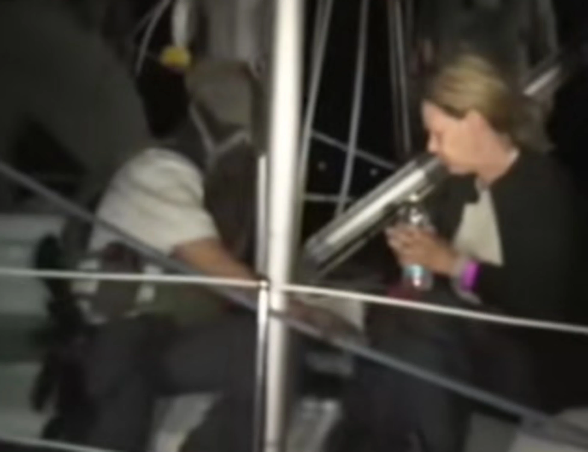 Flotilla,  i soldati israeliani ripresi a bordo: ecco come trattano gli attivisti, davvero