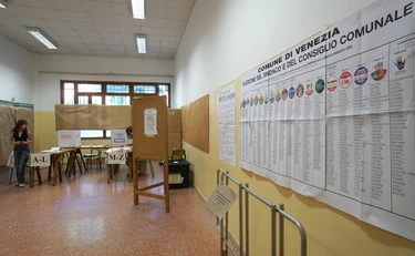 https://media.liberoquotidiano.it/5O3b6yugmjMsNlh2EBdwoij4QtRCYgghdrS7wDLWK5c/width:800/quality:90/aW1hZ2VzLzIwMjYvMDUvMjQvMDY1MDU5Njg4LWU1ZTBhMTM5LWM3NzEtNDJiZi04ZDdiLWIyNWU1Yjk2NzYxZi5qcGc.webp