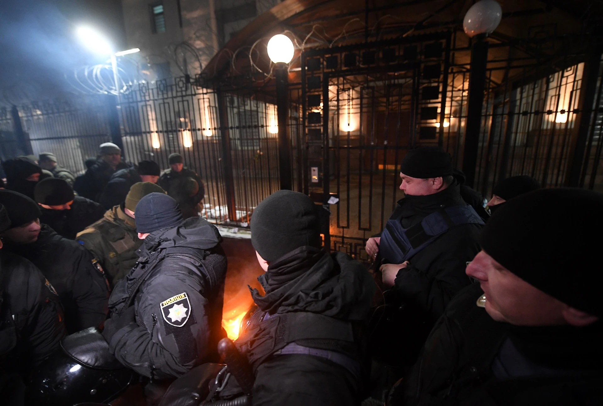 Venti di guerra tra Russia e Ucraina, sequestrate tre navi. Nato ed Europa si schierano con Kiev