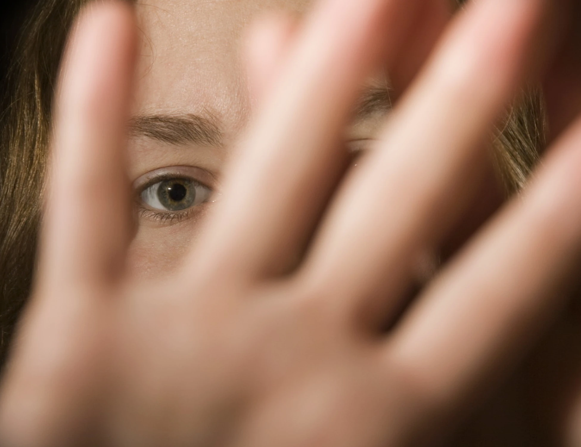 Cuneo, 13enne molestata in strada in pieno giorno: chi è l'orco