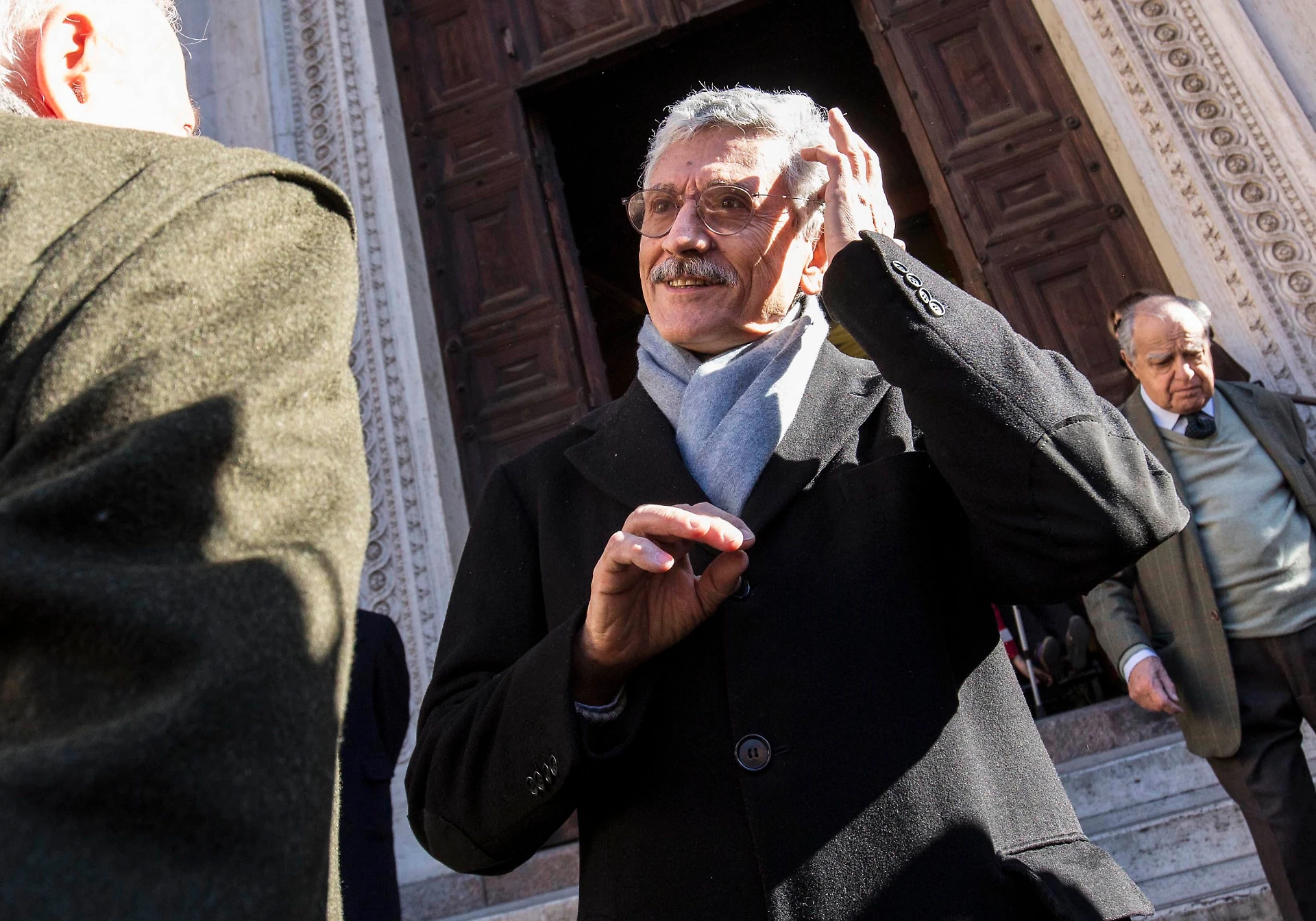 Massimo D'Alema pronto per il cabaret: "Vi spiego come si parla agli operai"