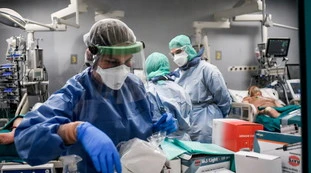 Coronavirus, allarme per i "Covid-like": pazienti con gravi polmoniti ma negativi al tampone