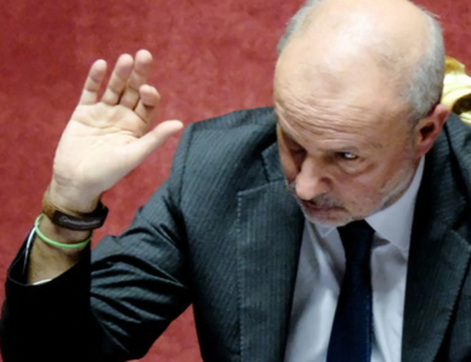 Schillaci, stop alle polemiche: revocata la commissione vaccini