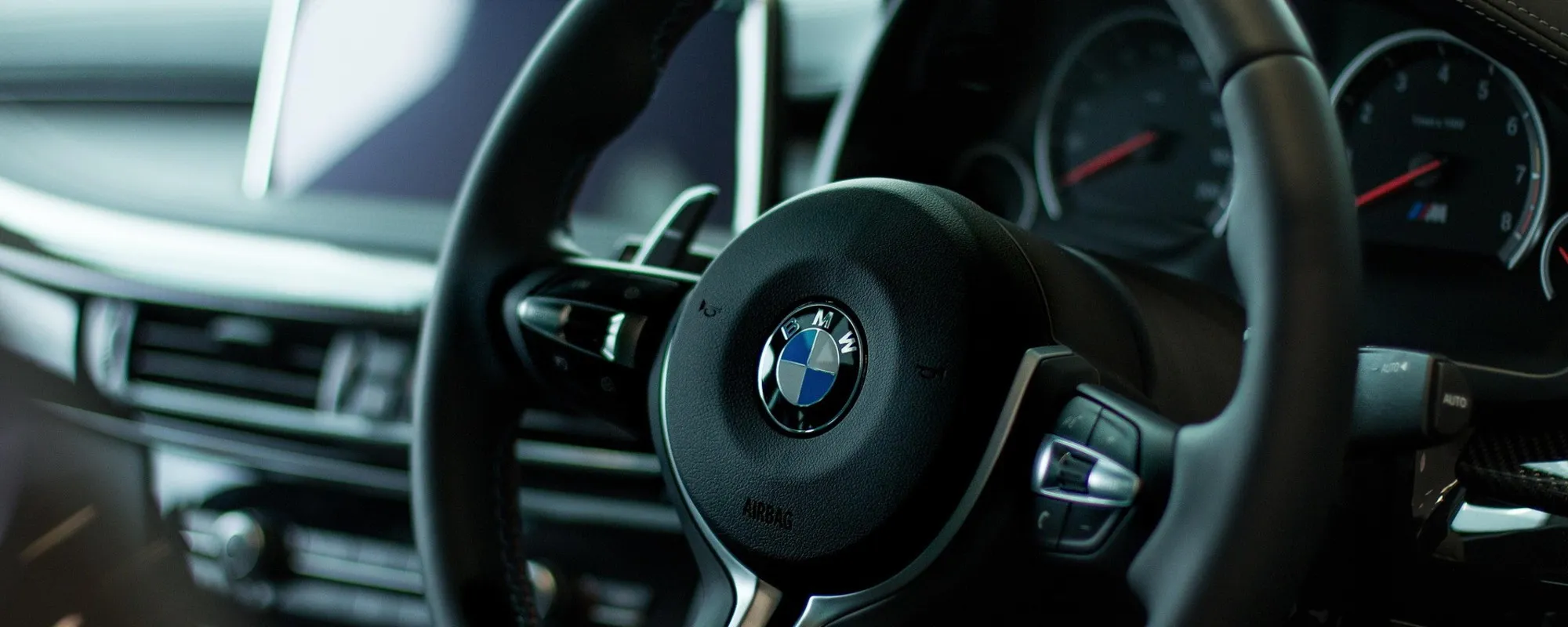 "Rischio incendio". Bmw, maxi-richiamo: 744mila auto in tutto il mondo, ecco i modelli interessati