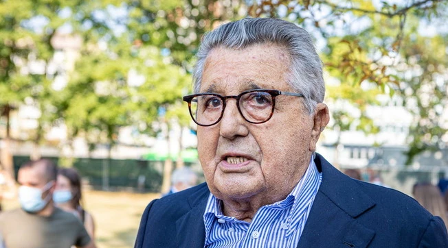 Carlo De Benedetti, "far fuori Salvini per far cadere il governo": il suo piano