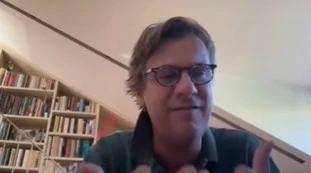 Nicola Porro, disegnino per Marco Travaglio: "Blitz di Conte sui servizi segreti, ma per Il Fatto è tutto normale"