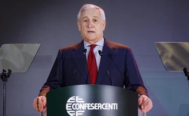 Pier Silvio Berlusconi: "Facce nuove in Forza Italia". Tajani replica: "Sollecitazioni positive"