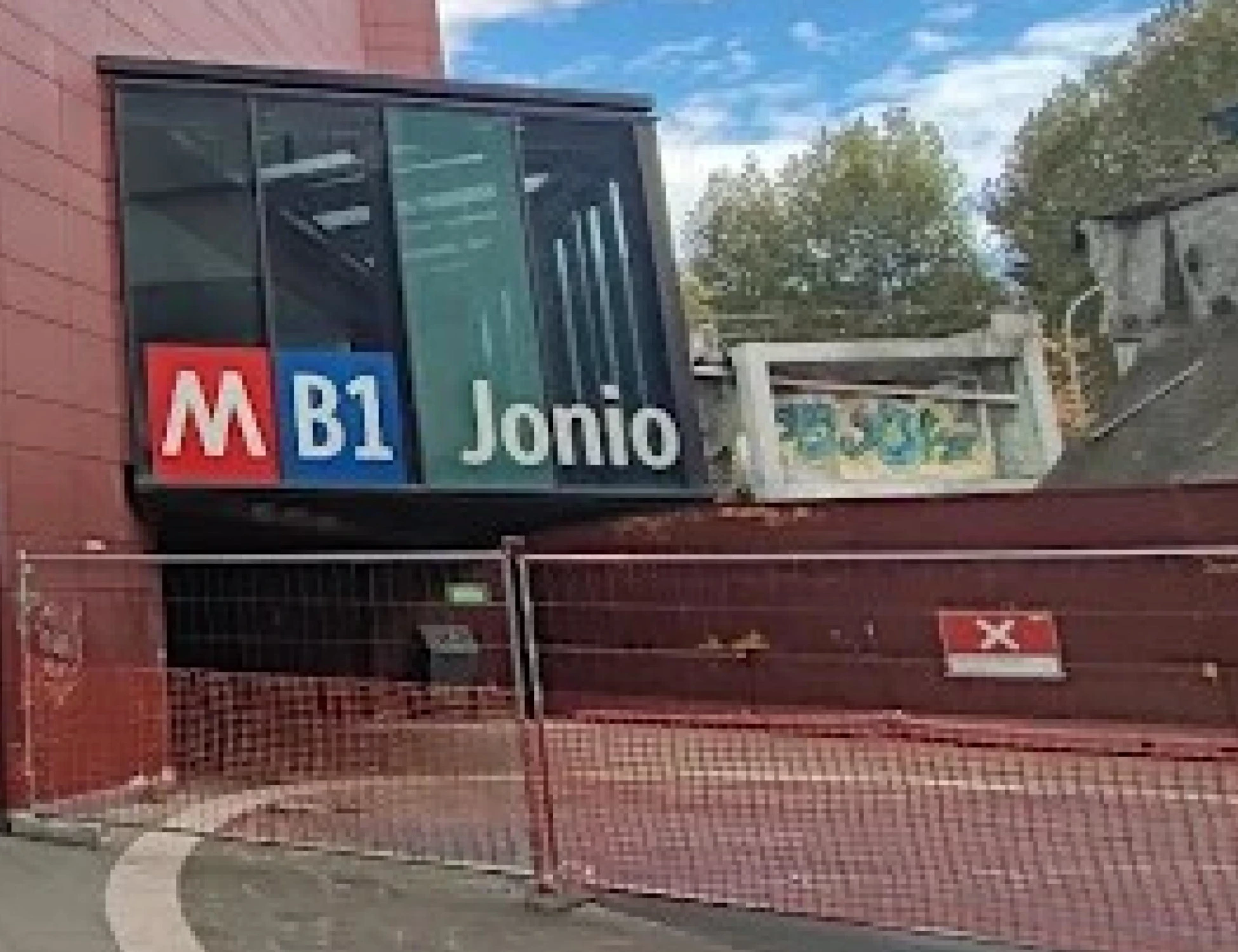 Roma, 23enne stuprata da 3 africani all'uscita delle metro