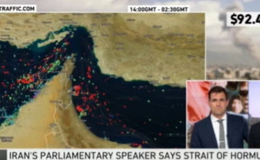 Iran, la Guerra nel Golfo in diretta: "Stanno passando a Hormuz", è il segnale decisivo?