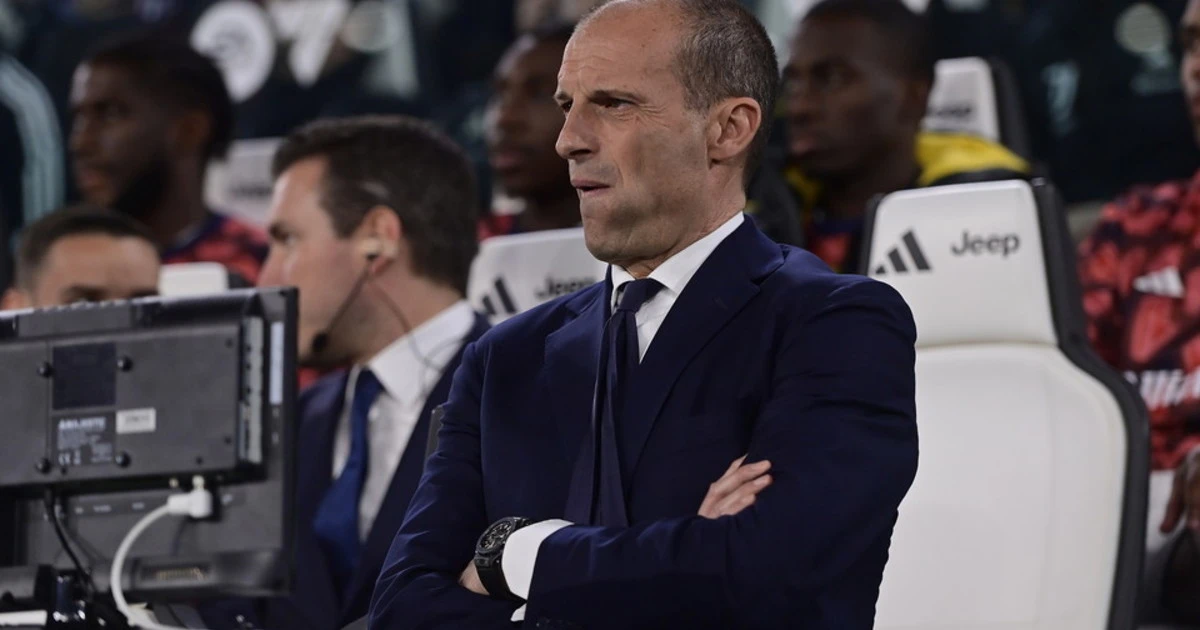 Juve, John Elkann non cita Allegri: per il mister è finita