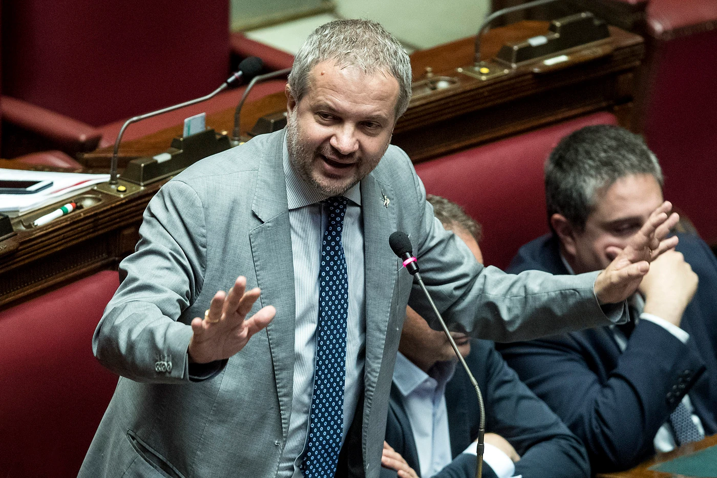 Mes, Claudio Borghi contro Giuseppe Conte: "Questa è eversione. Venga in aula o lo portiamo in tribunale"