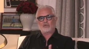 Flavio Briatore, il trattamento di favore di Zangrillo: "Paga e non va nel reparto Covid", cosa rischia