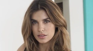 Elisabetta Canalis, “per te violerei anche il Dpcm”: la foto in intimo scatena il caos, fino a dove si spinge il fan