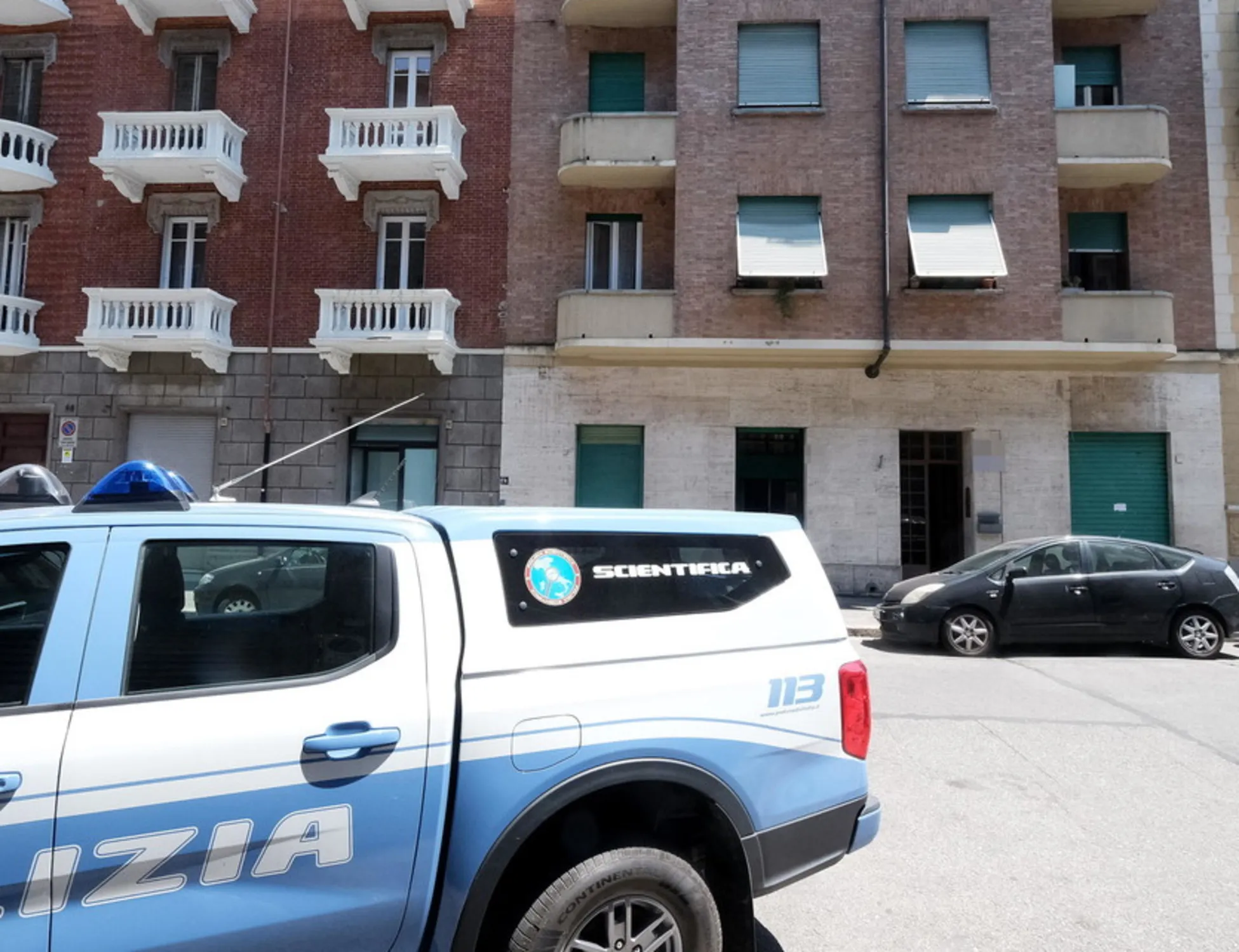 Leggi l'articolo: Rapina e prende a pugni un anziano, la nipotina ferita: Torino, orrore del marocchino