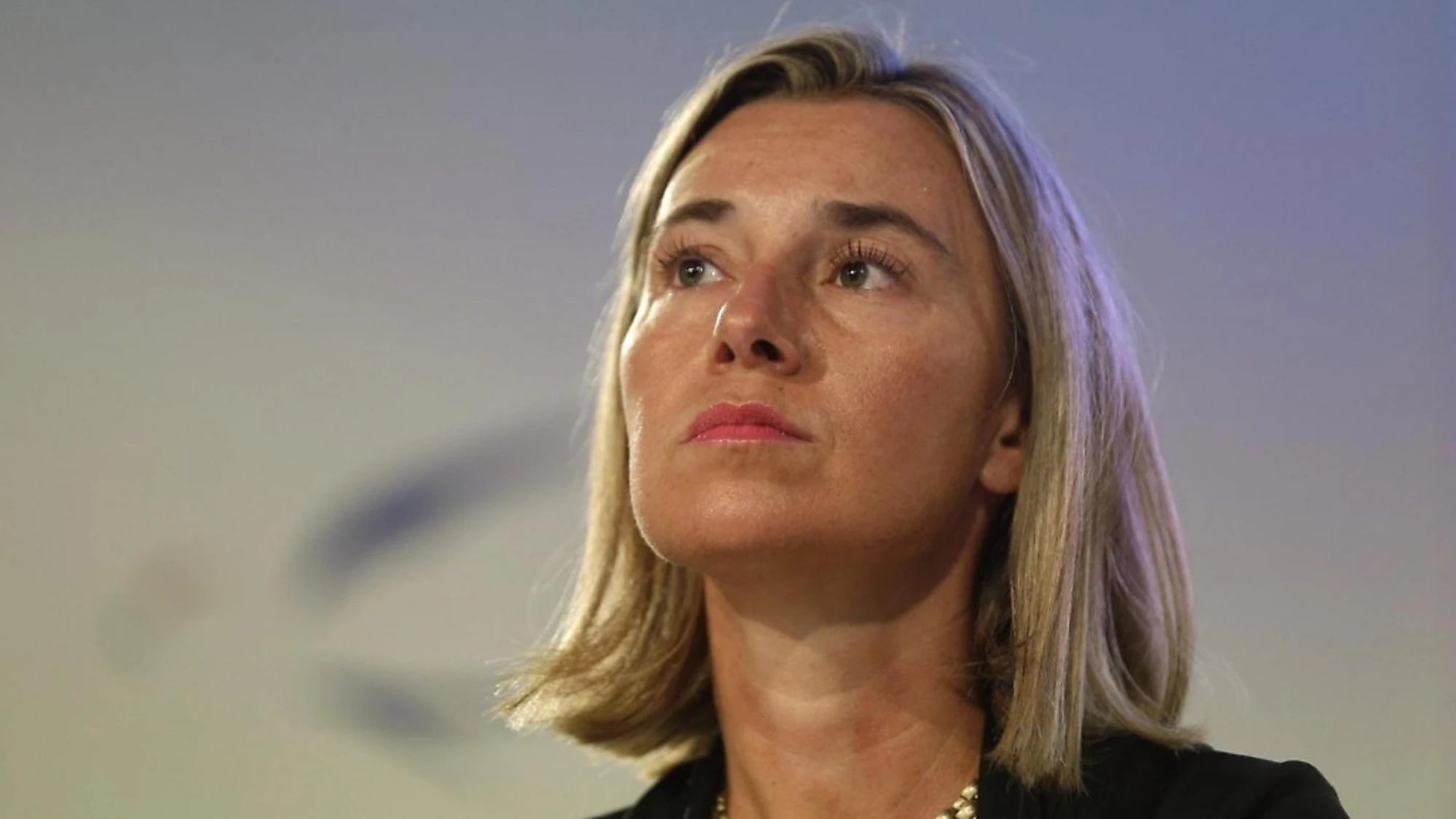 Federica Mogherini trema: la Procura scava nelle chat