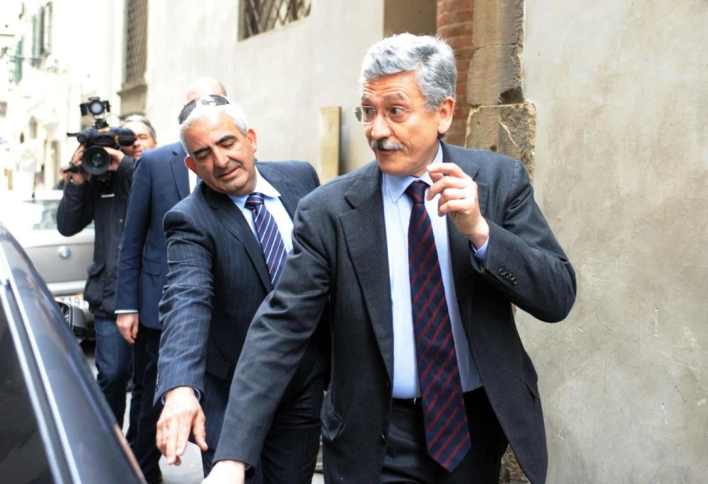 Pd a pezzi tra Renzi e Quirinale. Le strategie di D'Alema per far fuori Bersani
