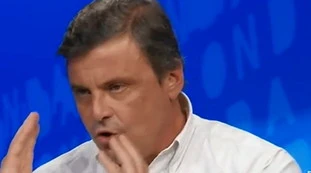 Carlo Calenda, la crescita di Azione "ammazza" Matteo Renzi: "Non solo sondaggi, occhio ai finanziamenti"