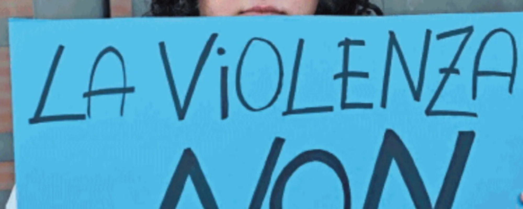 Stupra una donna ma il giudice lo libera, ora è irreperibile: un altro scandalo in magistratura