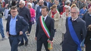 25 Aprile, la gaffe di Gori: "I fratelli...", e la sinistra muta