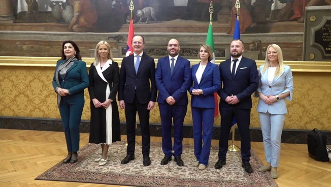 Camera, Fontana riceve una delegazione del Gruppo di amicizia Serbia-Italia