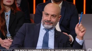 4 di Sera, Paragone zittisce la Pd De Micheli: &quot;Sui migranti ormai è evidente&quot;