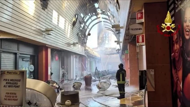 Incendio al Conca d'Oro di Palermo, intervenute 15 squadre VVF: le immagini