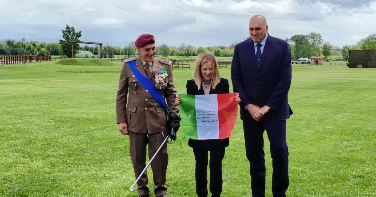 Esercito, anniversario col "botto" dei caccia e delle forze speciali