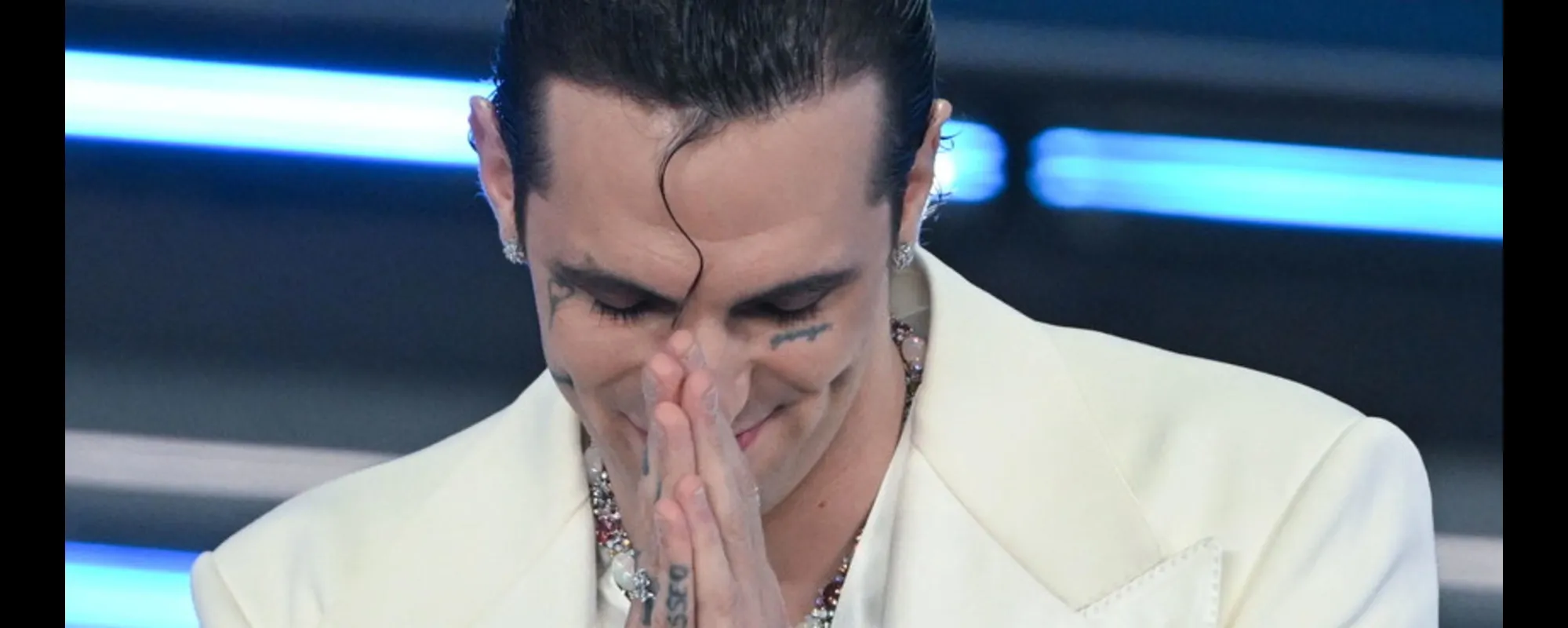 Leggi l'articolo: Delirio per Achille Lauro, Pausini travolta: "E io?". Patty Pravo, velluto da urlo. Gaffe-Conti