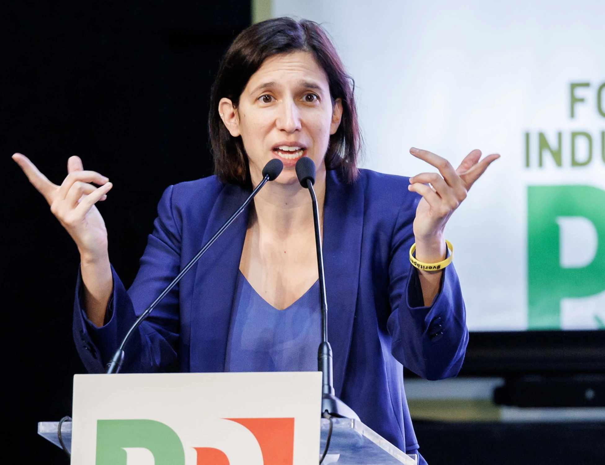 Dazi al 30% per la Ue? Schlein delira contro Meloni: "Lo dico subito..."