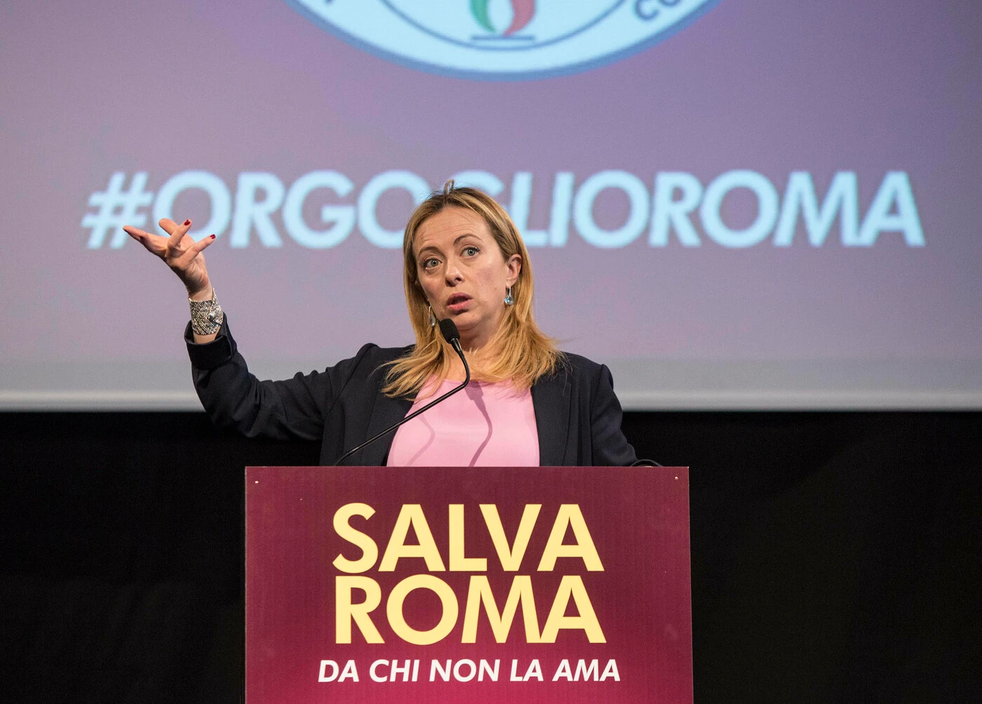 Giorgia Meloni annuncia la fase due di Fratelli d'Italia e chiama a rapporto anche l'azzurro Giovanni Toti