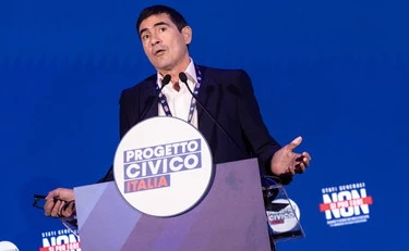 Nicola Fratoianni, ecco la sua dichiarazione dei redditi (è più alta di quella di Schlein)