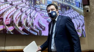 Matteo Salvini, "se fosse intelligente...". Indiscreto da Italia Viva: Renzi si aggrappa alla Lega, l'unica via d'uscita