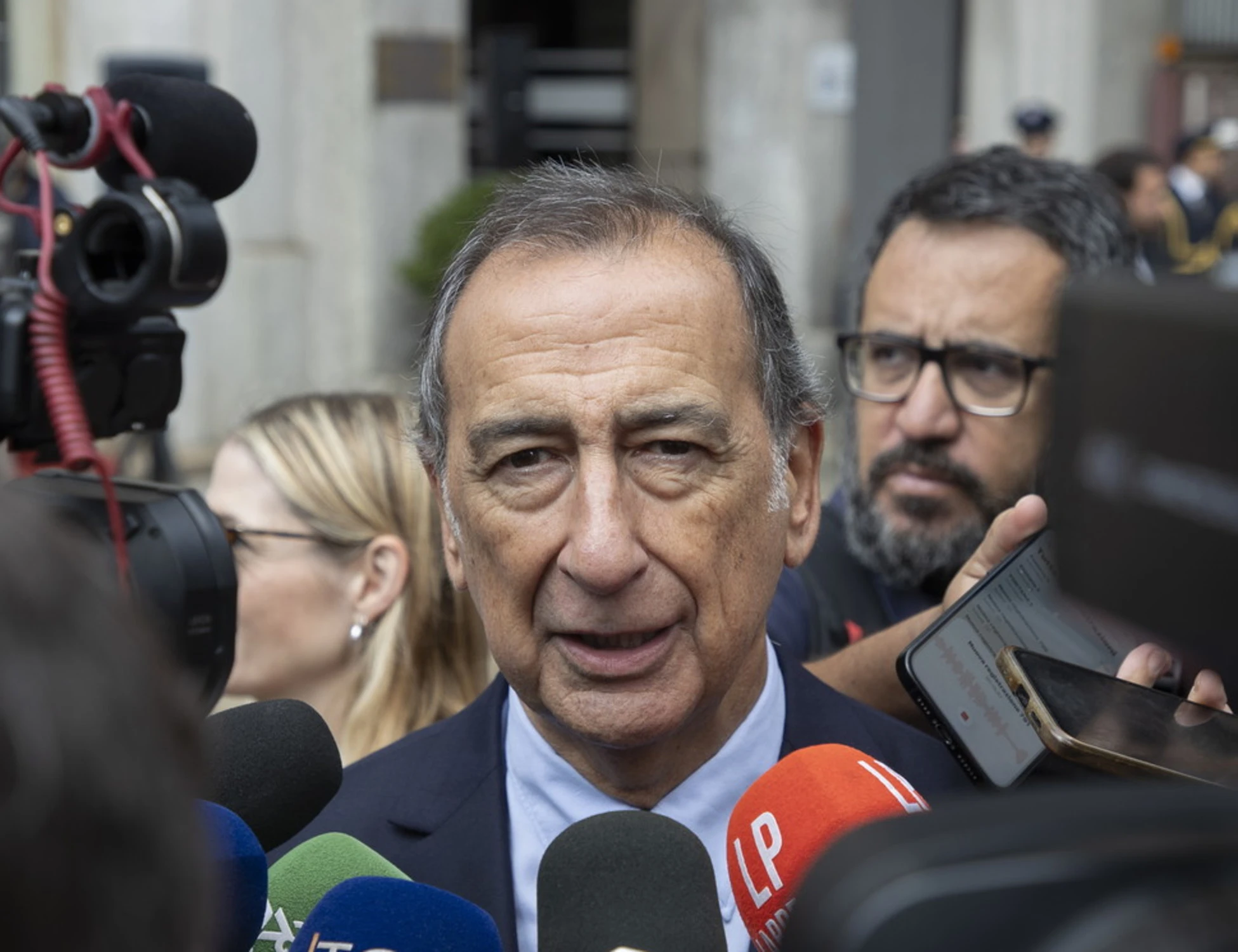 Malpensa diventa "Aeroporto Silvio Berlusconi", Beppe Sala assente: "Scusate, cosa avrei dovuto fare?"