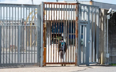 Migranti, la toga fa infuriare la Lega: "Interviste di lavoro nei Cpr? Allibiti"