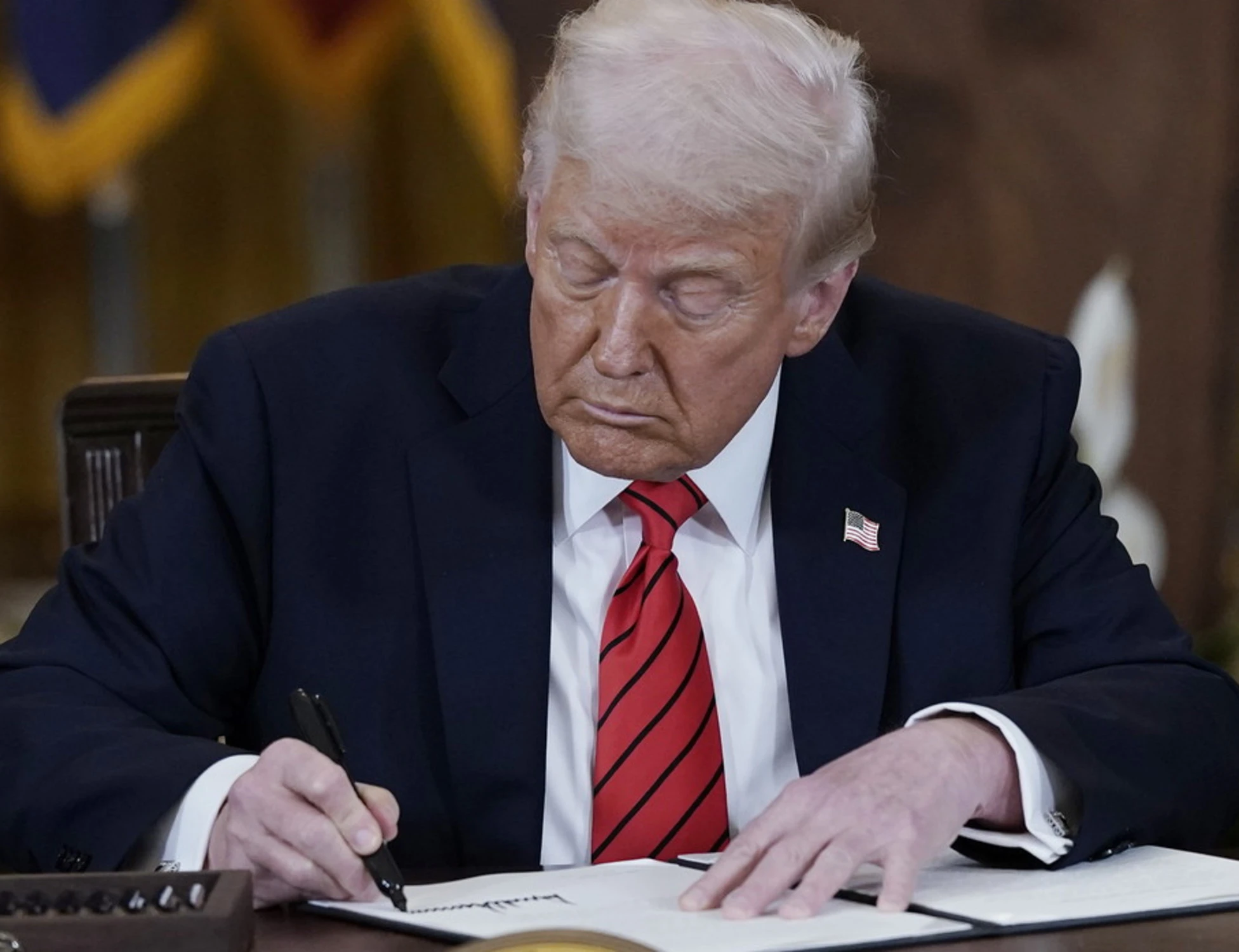 Trump, i secondi "primi 100 giorni" del presidente con la clava