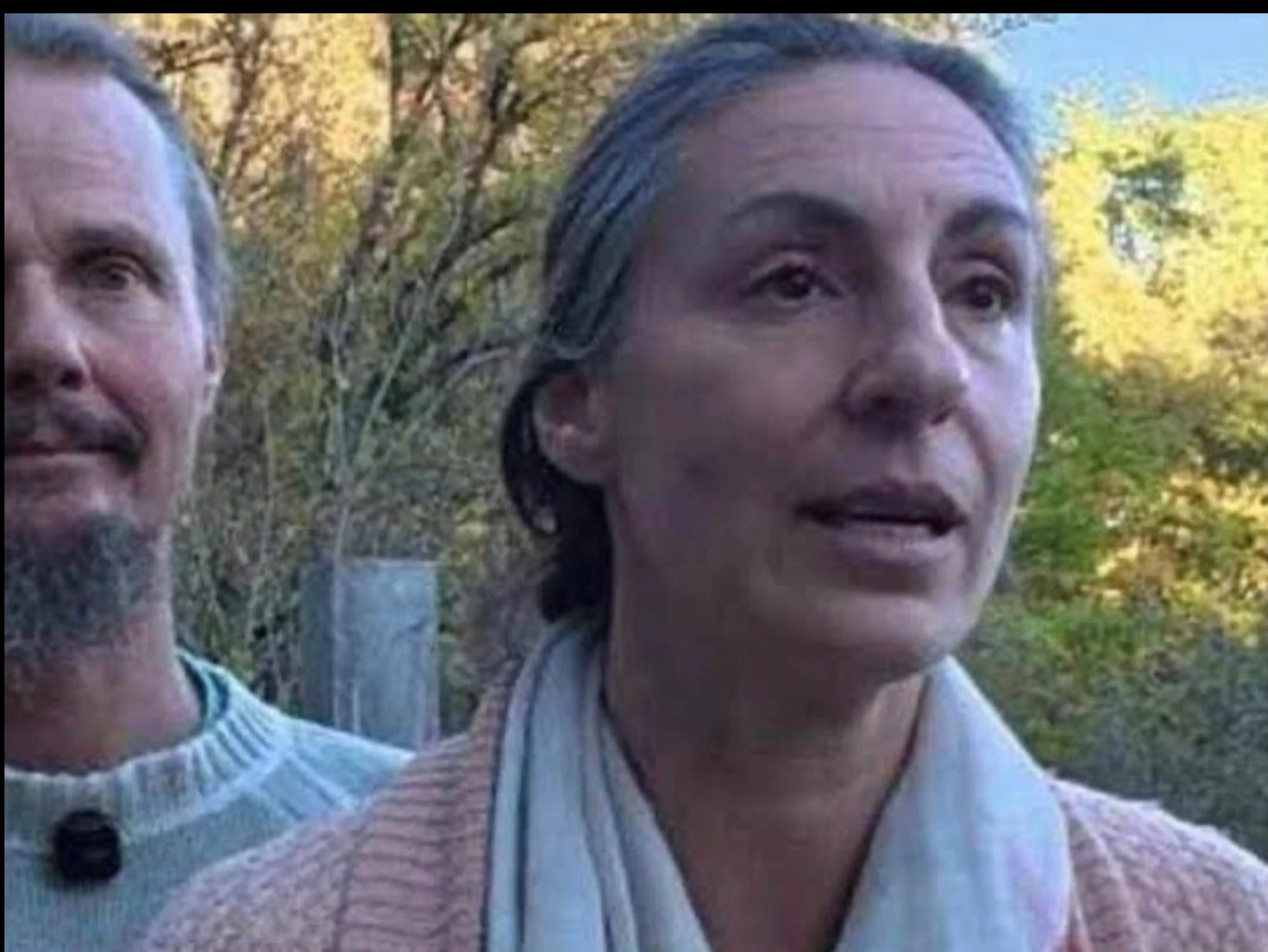 Famiglia nel bosco, "le morde giorno e notte": dettagli-choc sulla figlia