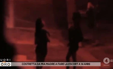 Fuori dal coro, Maila "costretta a fare la escort da mamma a 14 anni". E Giordano sbrocca