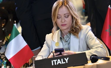 Atreju, sponda Meloni-Conte, colpo da maestra: Schlein sbrocca col grillino