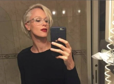 Federica Pellegrini, nuovo look platino