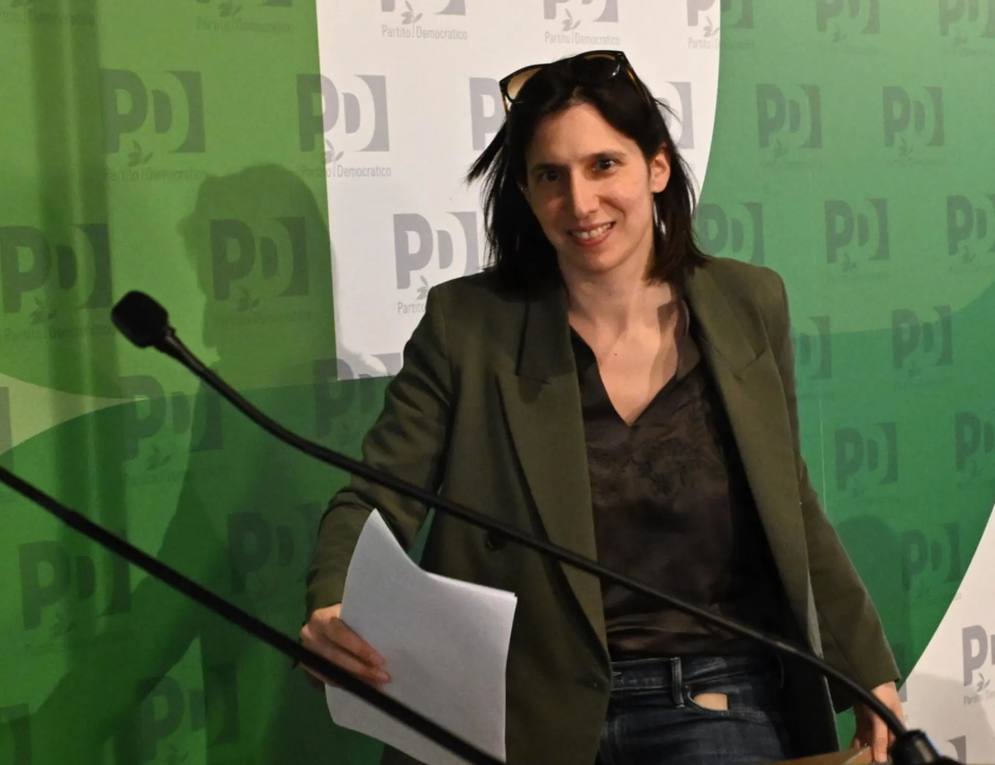 Leggi l'articolo: "Chi vogliono mettere a Palazzo Chigi": sprofondo rosso, con Elly al potere...